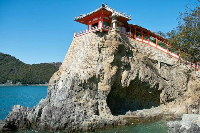 城跡石垣上の絶景古民家宿 鞆城茶屋庵 Tomo Exterior photo